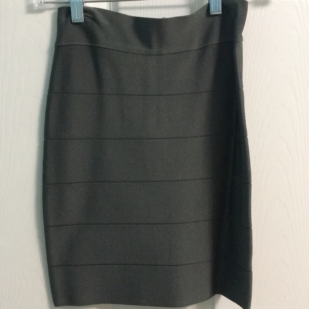 Bebe bodycon mini skirt dark green - Picture 2 of 4